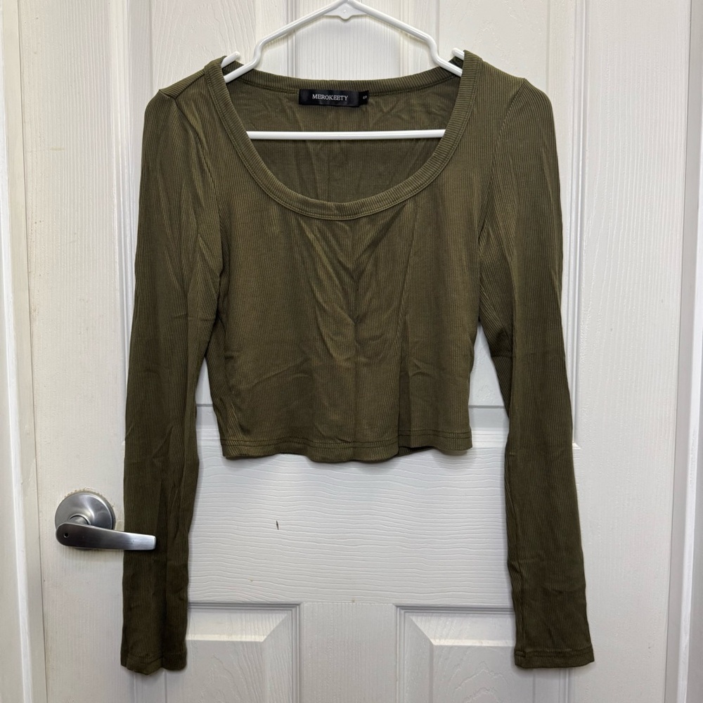 Green Long Sleeve Top